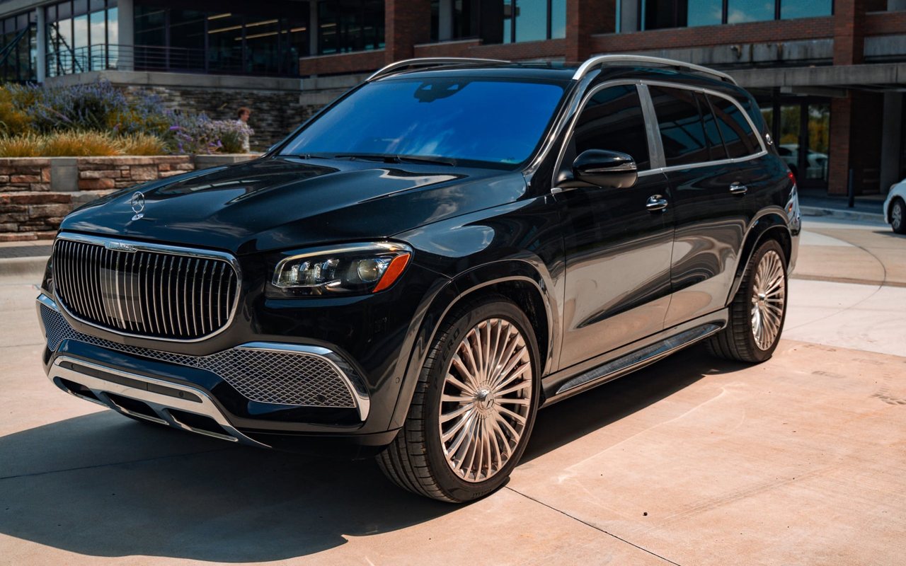 Mercedes-Maybach GLS 600 rental in Chicago, photo of the actual car